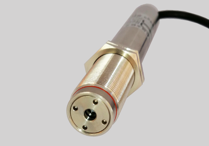 <b>IR-WB-800A抗微波防水型在線式紅外測溫儀</b>